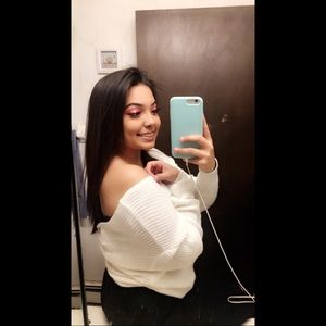 Meet your Posher, Layla